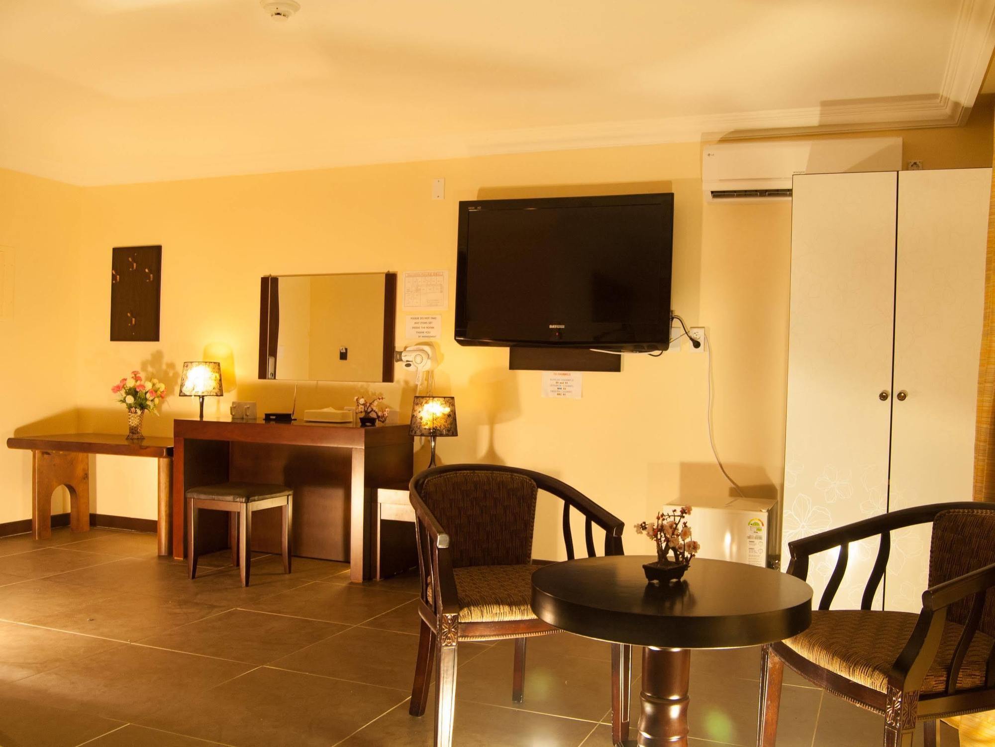 Hotel Galleria Saipan Garapan Luaran gambar