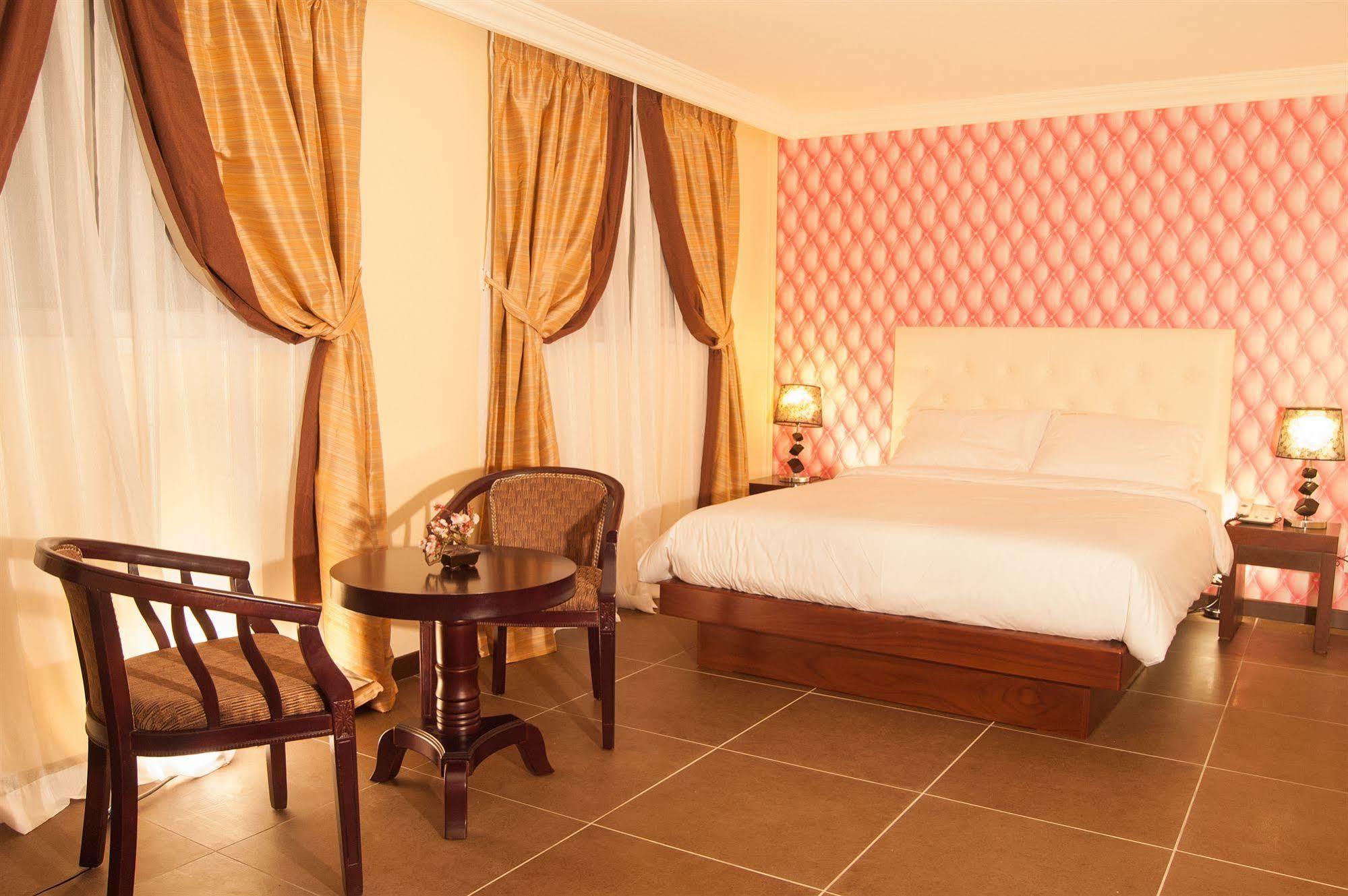 Hotel Galleria Saipan Garapan Luaran gambar